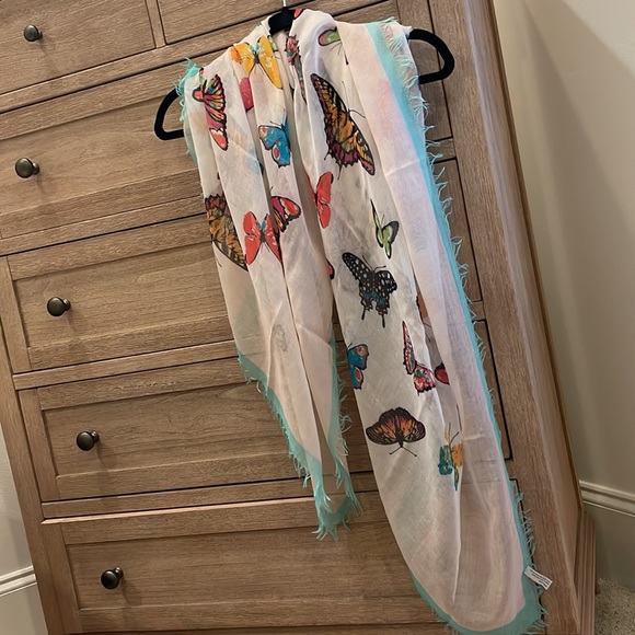 SPUN SCARVES by Subtoe Luxury Butterfly Flight Scarf - Picture 6 of 9